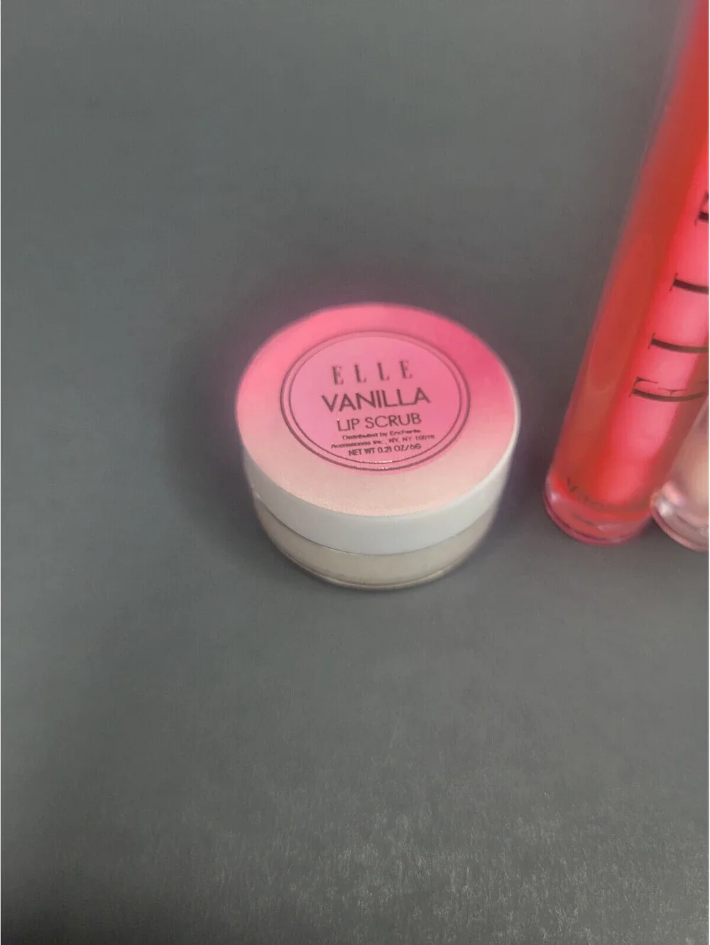 6 Pc Elle Pure Glow Set Lip Oils 0.1oz/3mL each & Lip Scrub 0.21oz/6g NWOB